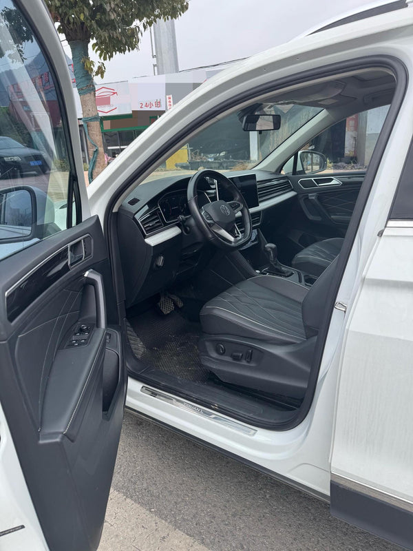 Volkswagen 2024 Tiguan L 1.5 TSI 300 TSI Front-Wheel-Drive Smart Enjoy Edition