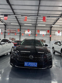 Volkswagen 2024 Passat 2.0 TSI 380 TSI Starlight Elite - 2