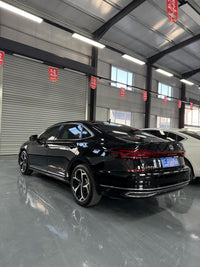 Volkswagen 2024 Passat 2.0 TSI 380 TSI Starlight Elite - 5