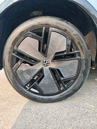 Volkswagen 2024 Tiguan L PRO 2.0 TSI 380 TSI 4WD R-Line Prestige - 9