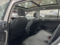 Volkswagen 2024 Tiguan L R-Line 2.0 TSI 330 TSI Front-Wheel-Drive R-Line Dragon Brilliance Edition - 5