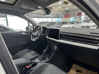 Volkswagen 2024 Tiguan L R-Line 2.0 TSI 330 TSI Front-Wheel-Drive R-Line Dragon Brilliance Edition - 6