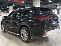 Toyota 2024 Highlander Hybrid 2.5 CVT Intelligent Electric Hybrid 4WD Luxury 7-Seater - 7