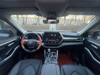 Toyota 2024 Highlander Hybrid 2.5 CVT Intelligent Electric Hybrid 4WD Prestige 7-Seater - 4