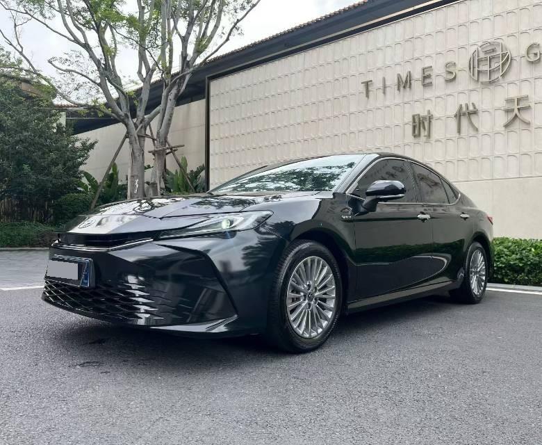 Toyota 2024 Camry Dual Engine 2.0HGVP CVT Luxury Edition