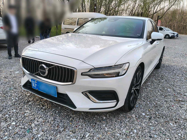 Volvo 2023 S60 48V 2.0T B4 Smart Pro Luxury