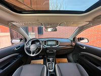 Kia Stonic 2021 Yipao 1.4 CVT Sunroof Version - 4