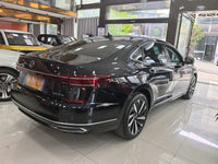 Volkswagen 2024 Passat 2.0 TSI 330 TSI Elite Edition - 9