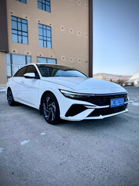 Hyundai 2023 Elantra Sedan 1.5 CVT LUX Prestige Version - 3