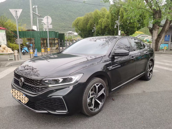Volkswagen 2025 Passat 2.0 TSI 380 TSI Outstanding Model Starry Sky Dragon Soaring Edition