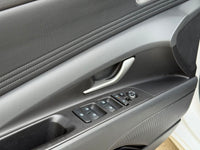 Hyundai 2023 Elantra Sedan 1.5 CVT GLS Advanced Version - 11