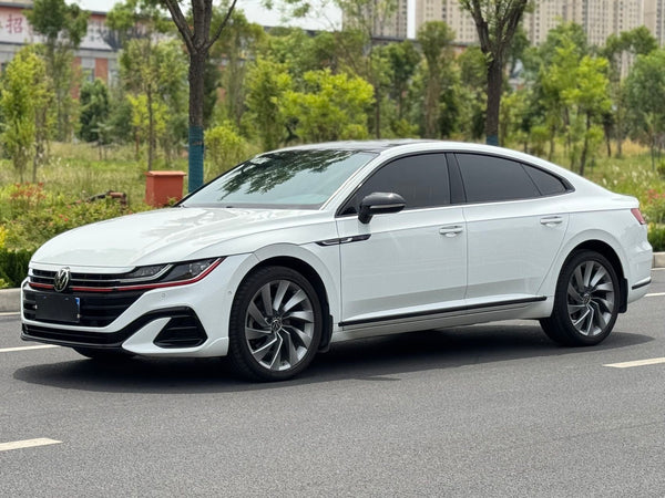 Volkswagen 2023 CC 2.0 TSI 380 TSI Striking Edition