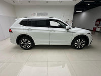 Volkswagen 2024 Tiguan L R-Line 2.0 TSI 380 TSI All-Wheel-Drive R-Line Beyond Enjoy Edition 7-seater - 8