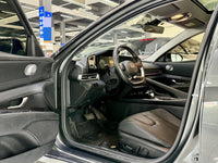 Hyundai 2023 Elantra Sedan 1.5 CVT TOP Flagship Version - 4