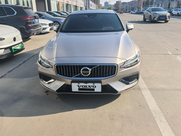 Volvo 2023 S60 48V 2.0T B4 Intelligent Escape Luxury Edition