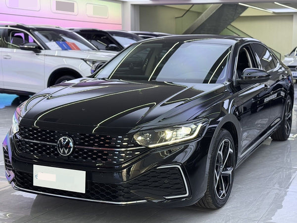 Volkswagen 2025 Passat 2.0 TSI 330 TSI Outstanding Edition Starry Sky Elite Version