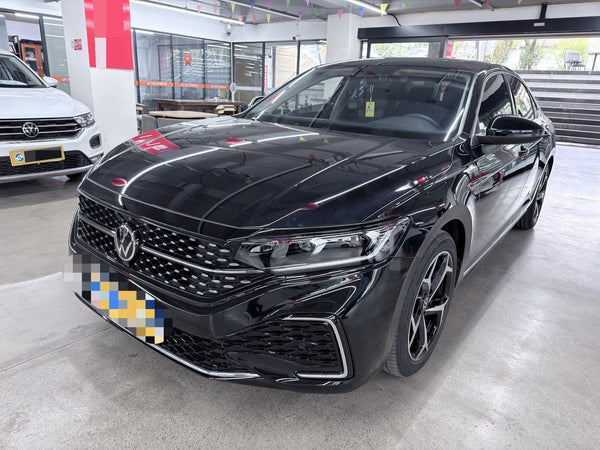 Volkswagen 2025 Passat 2.0 TSI 380 TSI Outstanding Model Starry Sky Dragon Soaring Edition