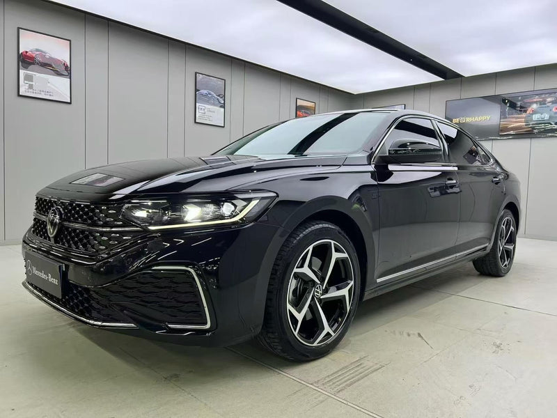 Volkswagen 2024 Passat 2.0 TSI 380 TSI Starlight Luxury