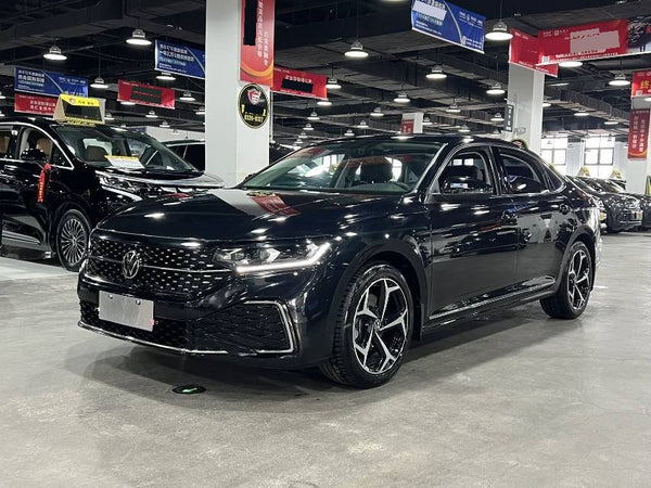 Volkswagen 2024 Passat 2.0 TSI 380 TSI Starlight Elite