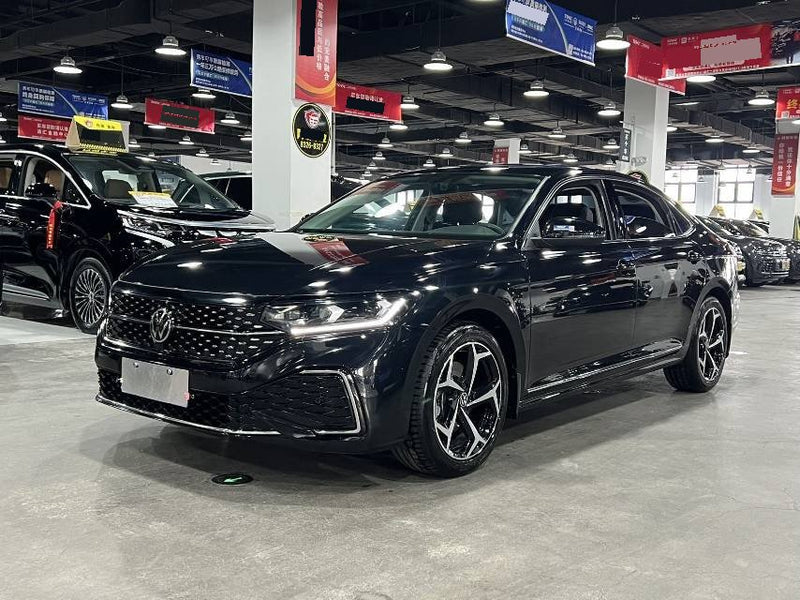 Volkswagen 2024 Passat 2.0 TSI 380 TSI Starlight Elite