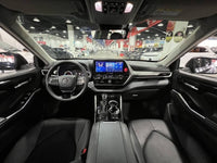 Toyota 2024 Highlander Hybrid 2.5 CVT Intelligent Electric Hybrid 4WD Prestige 7-Seater - 6
