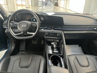 Hyundai 2023 Elantra Sedan 1.5 CVT TOP Flagship Version - 3
