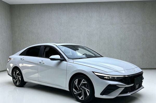 Hyundai 2023 Elantra Sedan 1.5 CVT LUX Prestige Version