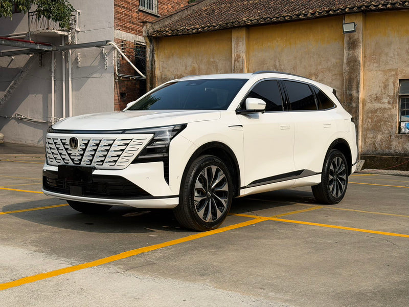 Changan 2025 CS75 PLUS 2.0T Ultra New Blue Whale Intelligent Engine Version