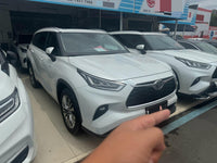 Toyota 2024 Highlander Hybrid 2.5 CVT Intelligent Electric Hybrid 4WD Flagship 7-Seater - 2