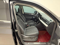 Volkswagen 2024 Tiguan L R-Line 2.0 TSI 330 TSI Front-Wheel-Drive R-Line Beyond Enjoy Edition - 7