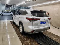 Toyota 2024 Highlander Hybrid 2.5 CVT Intelligent Electric Hybrid 4WD Elite 7-Seater - 4