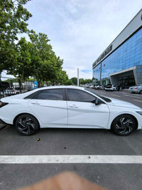 Hyundai 2023 Elantra Sedan 1.5 CVT GLS Advanced Version - 4