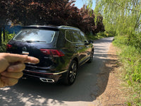 Volkswagen 2024 Tiguan L R-Line 2.0 TSI 330 TSI Front-Wheel-Drive R-Line Dragon Brilliance Edition - 3