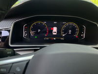 Volkswagen 2024 Tiguan L R-Line 2.0 TSI 330 TSI Front-Wheel-Drive R-Line Dragon Brilliance Edition - 6