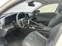 Hyundai 2023 Elantra Sedan 1.5 CVT LUX Prestige Version - 6