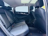 Volkswagen 2024 Passat 2.0 TSI 330 TSI Elite Edition - 4