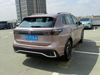 Volkswagen 2024 Tiguan L PRO 2.0 TSI 330 TSI Front-Wheel-Drive R-Line IQ Pilot Version - 13