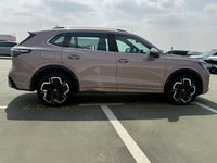 Volkswagen 2024 Tiguan L PRO 2.0 TSI 330 TSI Front-Wheel-Drive R-Line IQ Pilot Version - 4