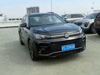 Volkswagen 2024 Tiguan L PRO 2.0 TSI 330 TSI Front-Wheel-Drive R-Line IQ Prestige Version - 3
