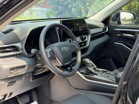 Toyota 2024 Highlander Hybrid 2.5 CVT Intelligent Electric Hybrid 4WD Prestige 7-Seater - 2