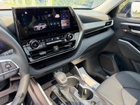 Toyota 2024 Highlander Hybrid 2.5 CVT Intelligent Electric Hybrid 4WD Prestige 7-Seater - 4