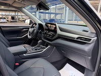 Toyota 2024 Highlander Hybrid 2.5 CVT Intelligent Electric Hybrid 4WD Prestige 7-Seater - 10