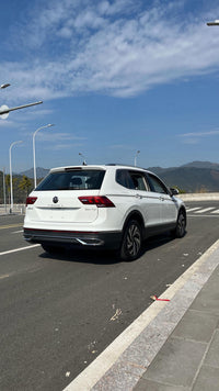 Volkswagen 2024 Tiguan L 1.5 TSI 300 TSI Front-Wheel-Drive Smart Enjoy Edition - 2