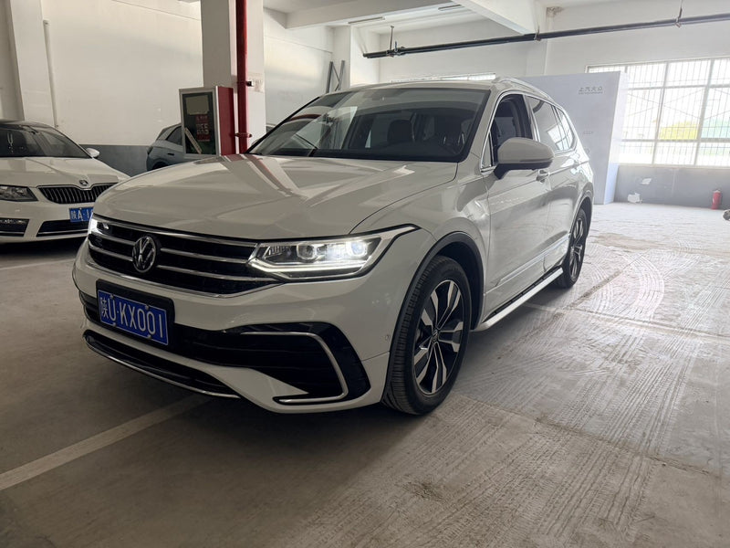 Volkswagen 2024 Tiguan L R-Line 2.0 TSI 330 TSI Front-Wheel-Drive R-Line Beyond Enjoy Edition