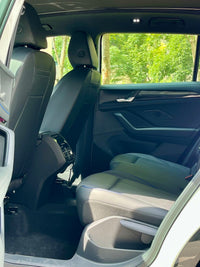 Volkswagen 2024 Tiguan L PRO 2.0 TSI 330 TSI Front-Wheel-Drive R-Line IQ Pilot Version - 8