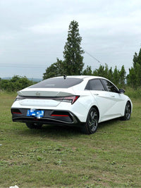 Hyundai 2023 Elantra Sedan 1.5 CVT LUX Prestige Version - 4