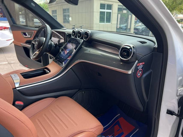 Mercedes-Benz 2023 GLC 260 L 4MATIC 48V 2.0T Sporty 7-Seater (facelift)