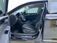 Volkswagen 2024 Passat 2.0 TSI 330 TSI Starlight Elite Edition - 4