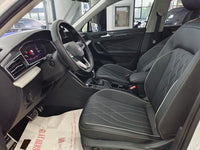Volkswagen 2024 Tiguan L R-Line 2.0 TSI 330 TSI Front-Wheel-Drive R-Line Dragon Brilliance Edition - 7