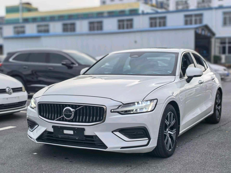 Volvo 2023 S60 48V 2.0T B4 Intelligent Escape Luxury Edition